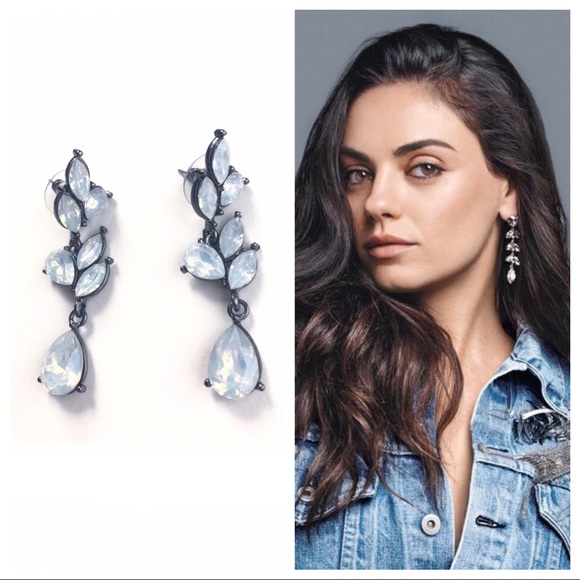 Golden Linings Jewelry - Iridescent silver/blue earrings